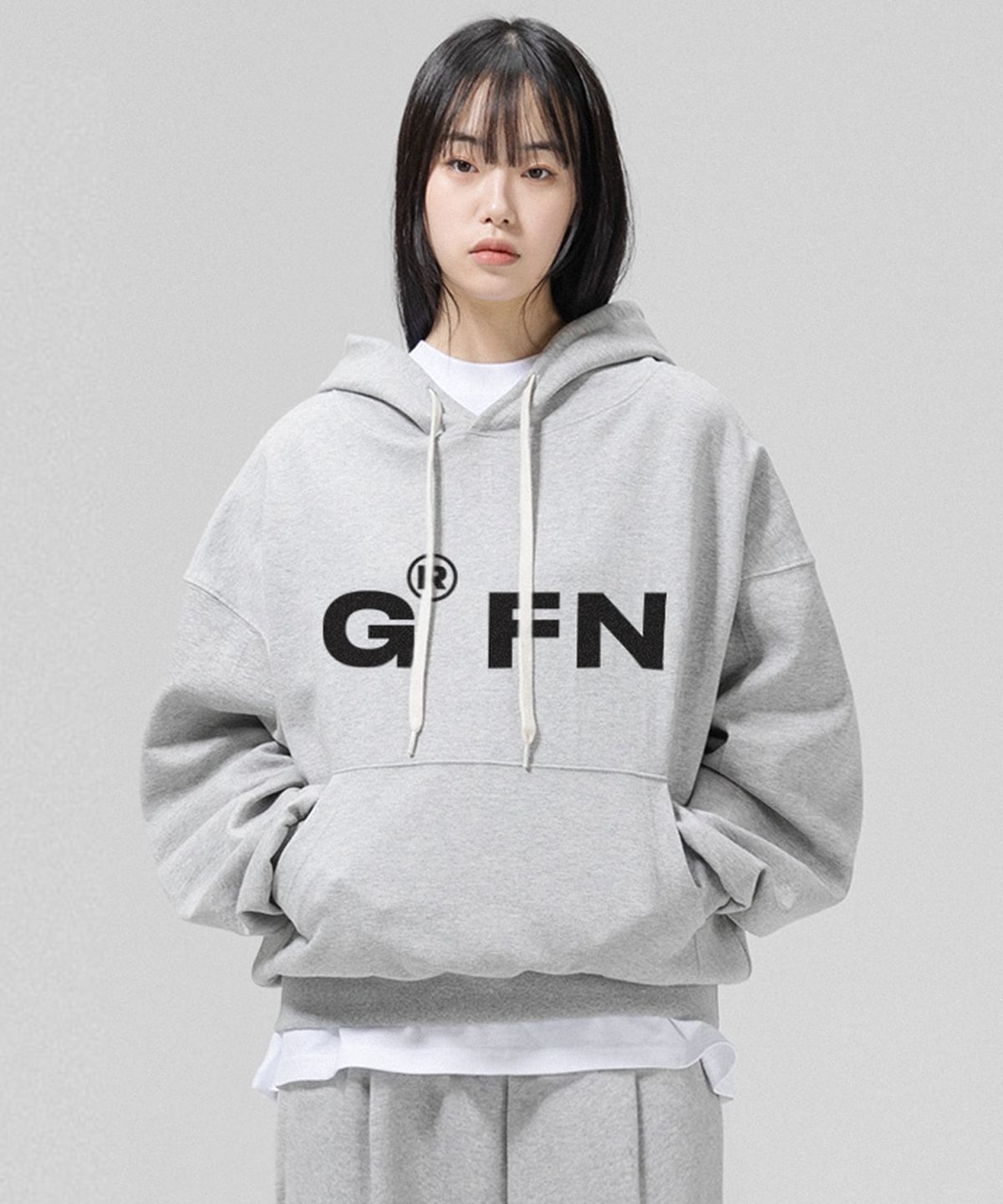 그랜피니(GRANFINNY) 오버핏 특양면 기모 볼드 로고 벌룬 후디-멜란지