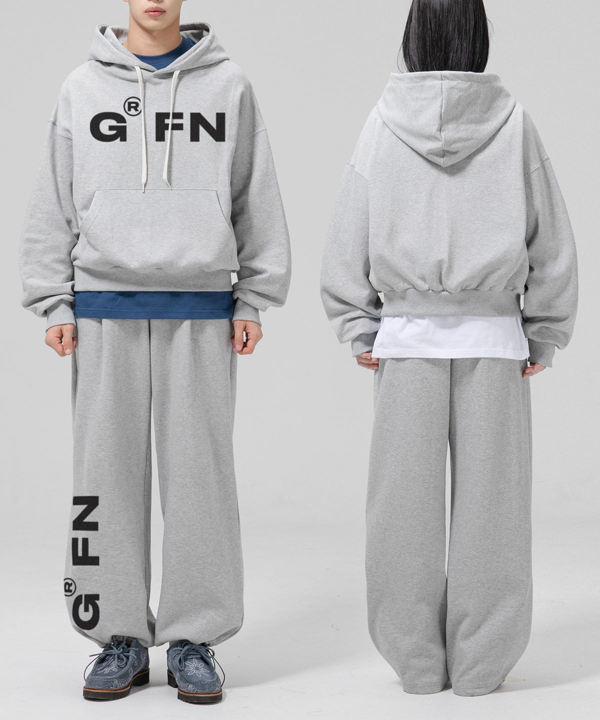 그랜피니(GRANFINNY) 특양면 기모 볼드 로고 원턱 밴딩 트레이닝 팬츠-  멜란지