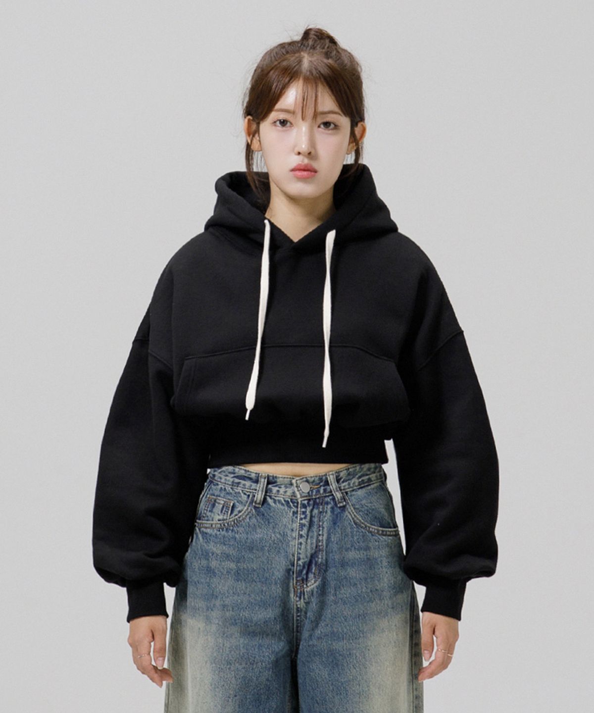 그랜피니(GRANFINNY) 오버핏 특양면 기모 프리미엄 무지 크롭 후디- 블랙
