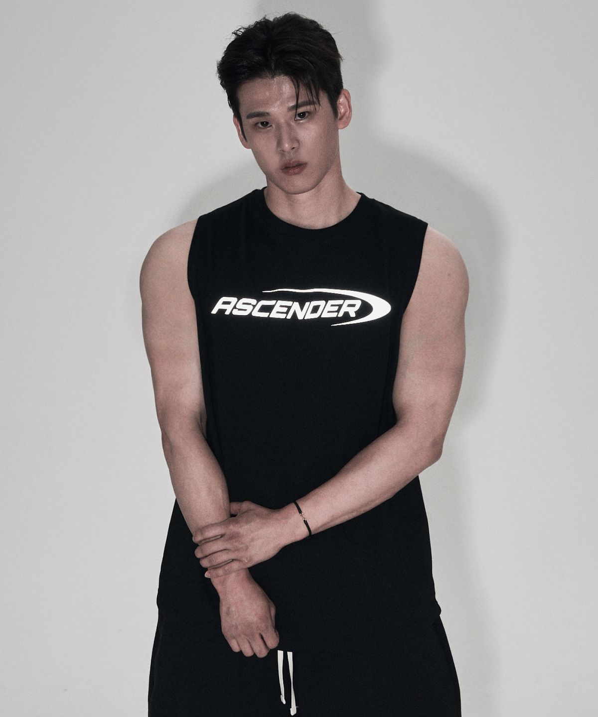 어센더(ASCENDER) (리플렉티브) 어센딩로고 루즈핏 슬리브리스 [블랙]
