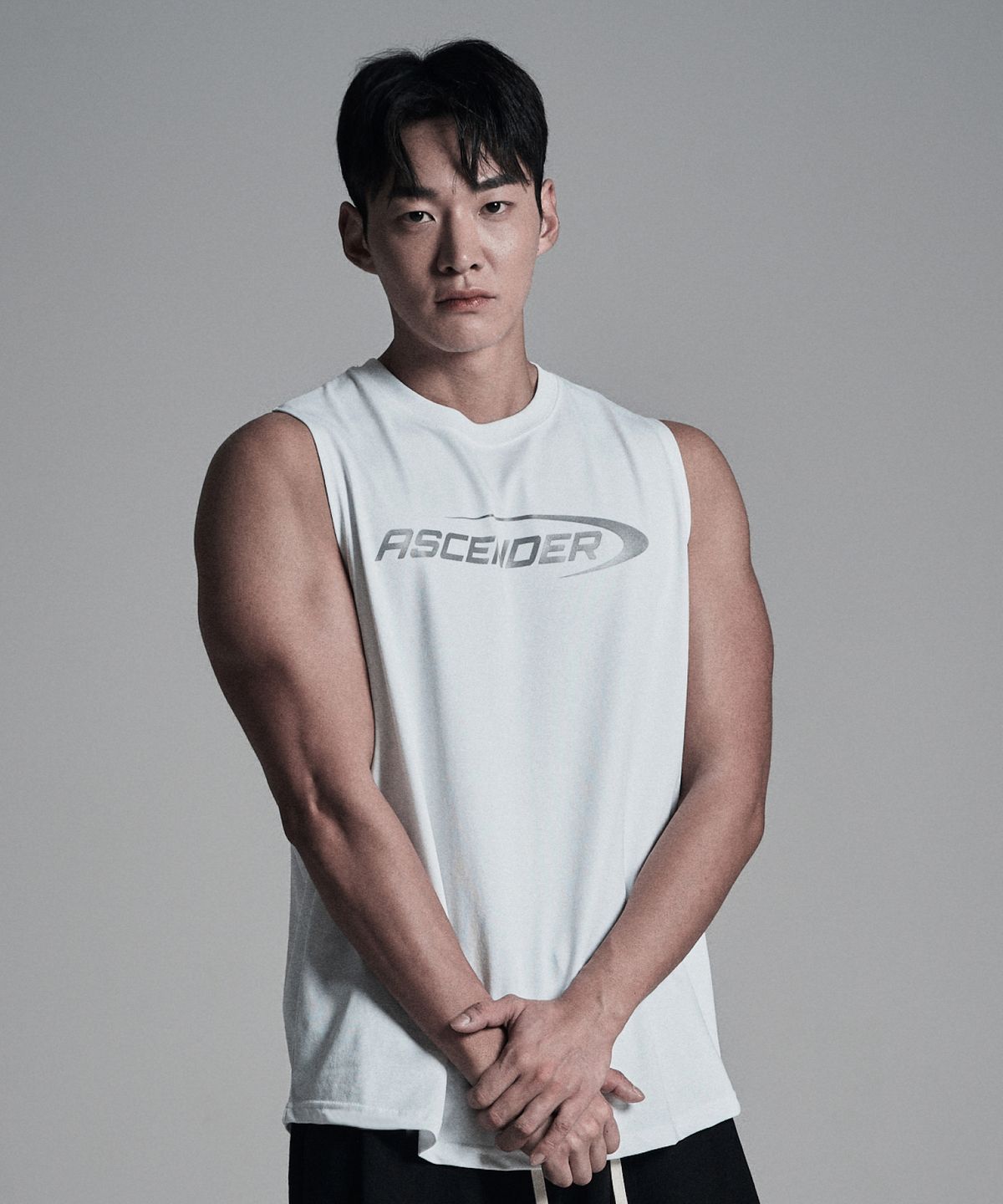 어센더(ASCENDER) (리플렉티브) 어센딩로고 루즈핏 슬리브리스 [화이트]