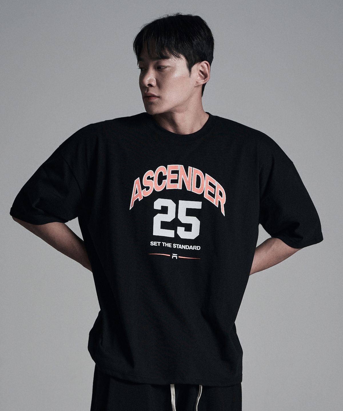 어센더(ASCENDER) 25넘버링 오버핏 숏슬리브 [블랙]