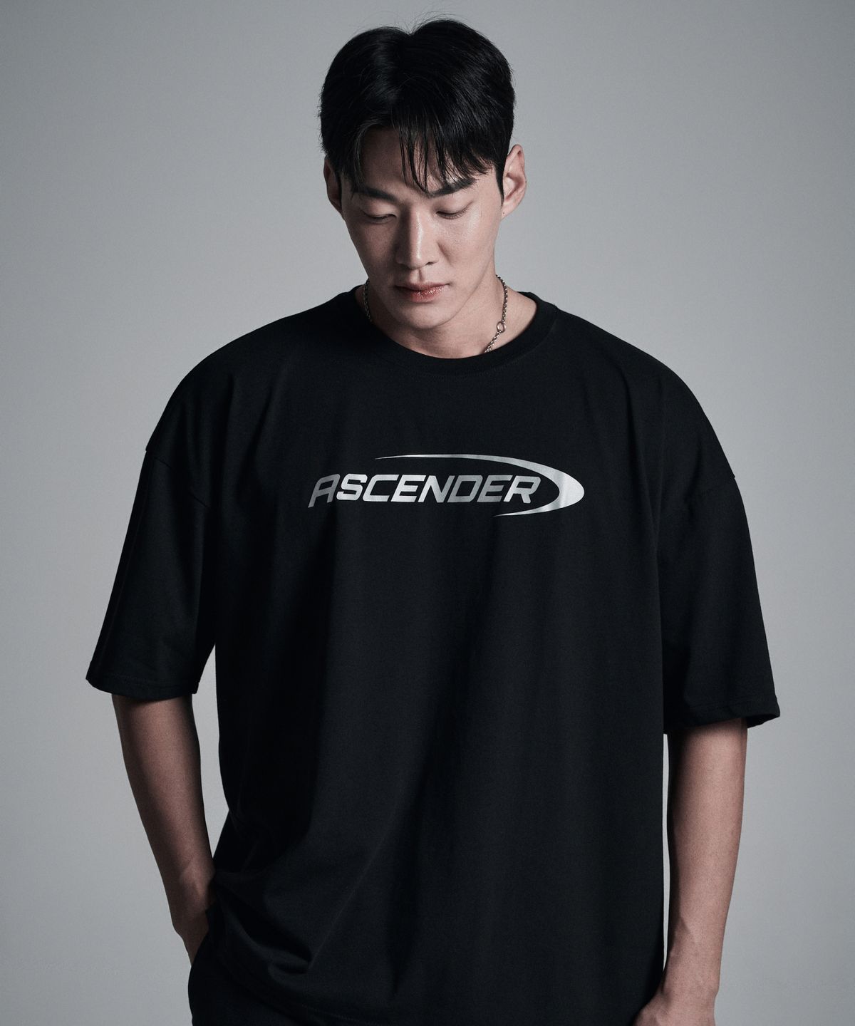 어센더(ASCENDER) (리플렉티브) 어센딩로고 오버핏 숏슬리브 [블랙]