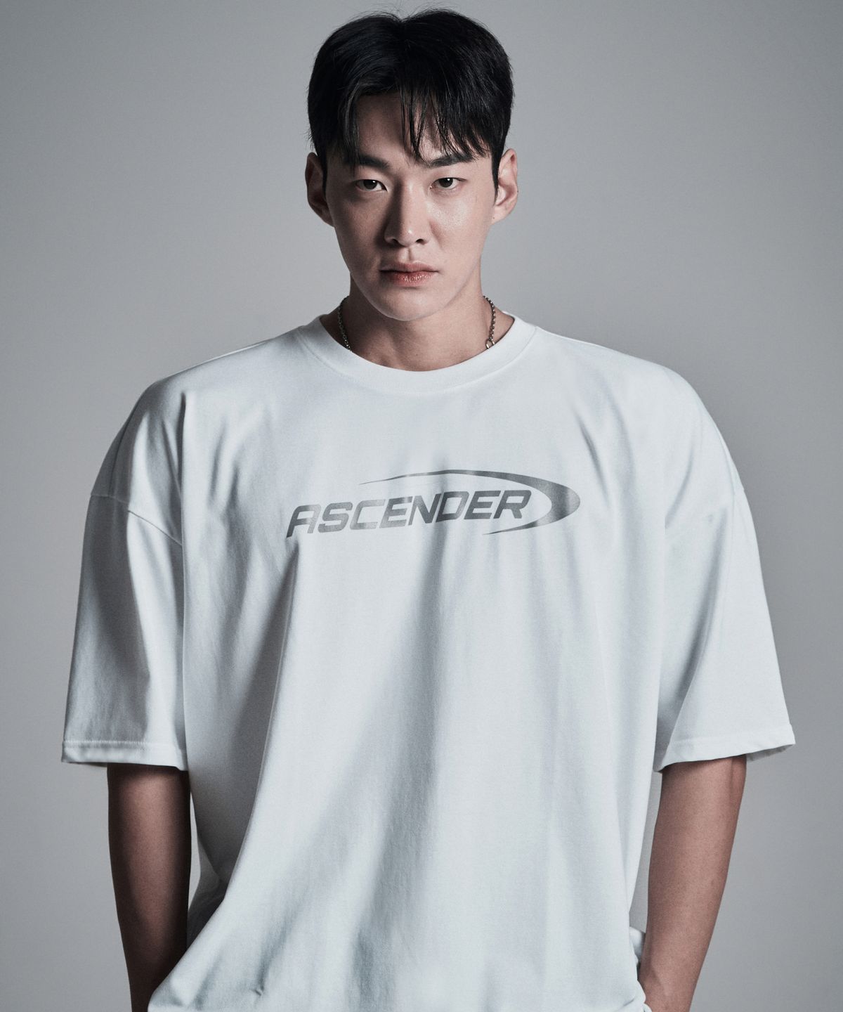 어센더(ASCENDER) (리플렉티브) 어센딩로고 오버핏 숏슬리브 [화이트]