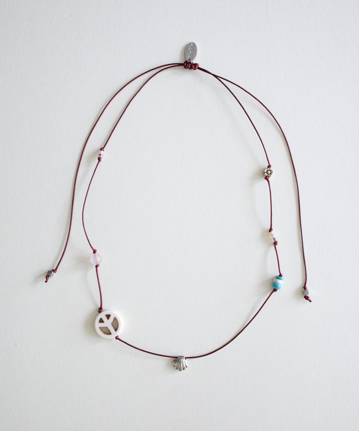 메리모티브(MERRYMOTIVE) Peace and Love nature string necklace
