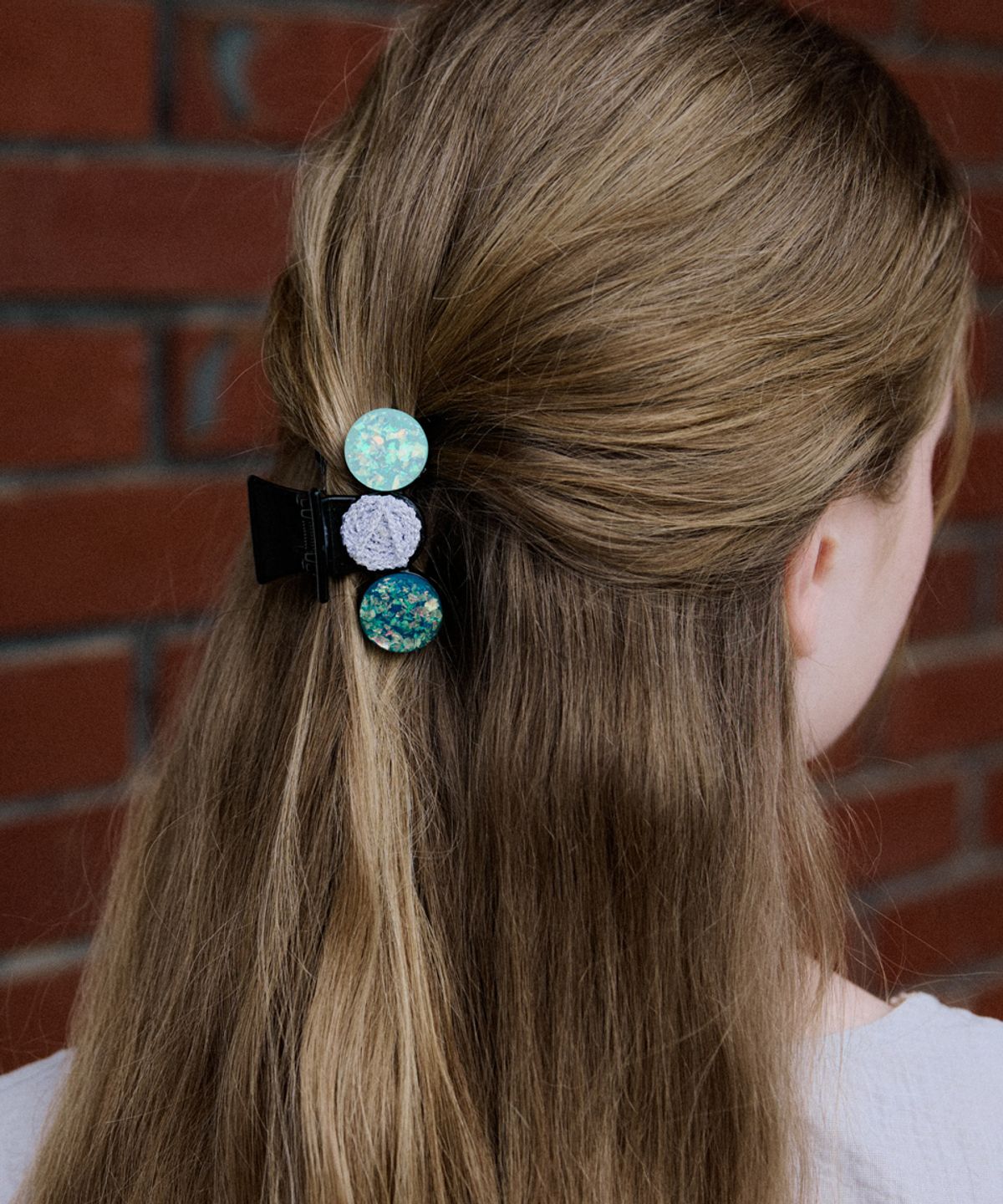 메리모티브(MERRYMOTIVE) Glitter with knitted hair claw (Black)