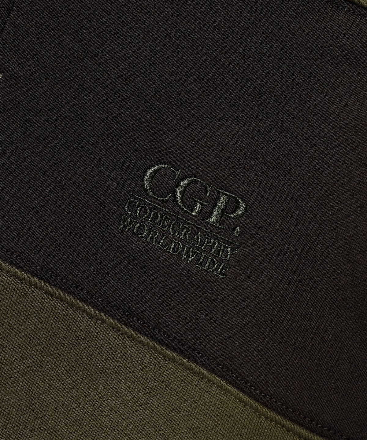 코드그라피(CGP) 스트라이프 럭비 맨투맨_올리브