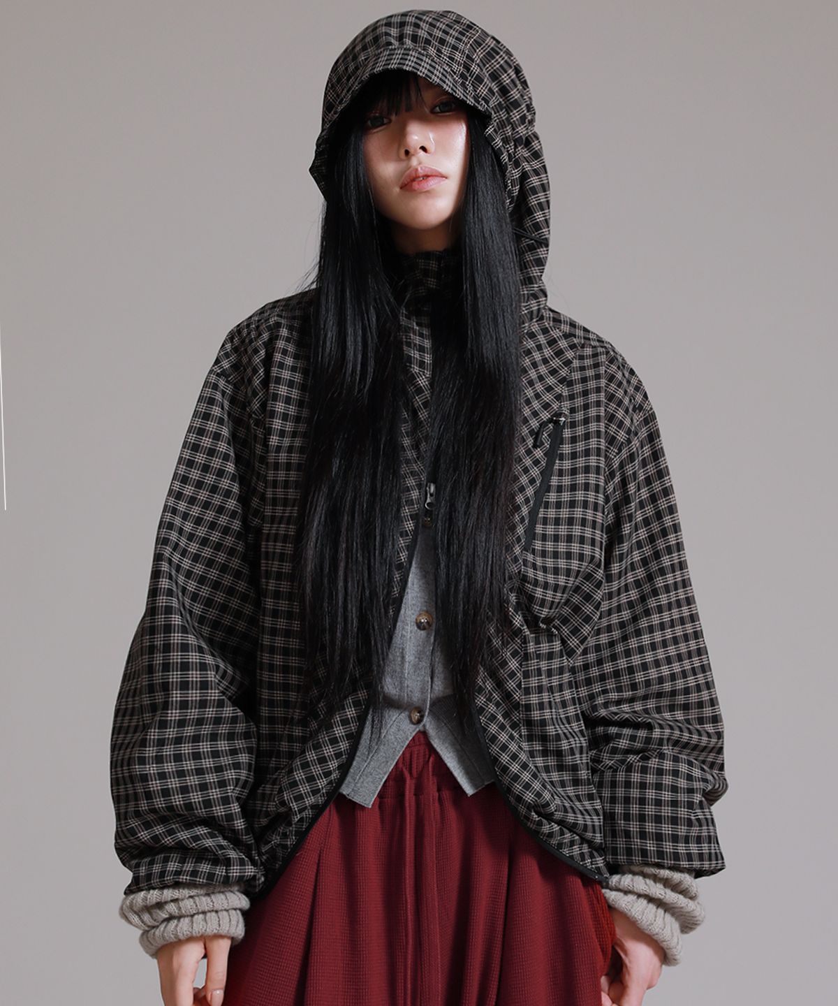 라이크더모스트(LIKE THE MOST) 유니섹스 에센셜 벌룬 체크 후디 윈드브레이커_블랙
