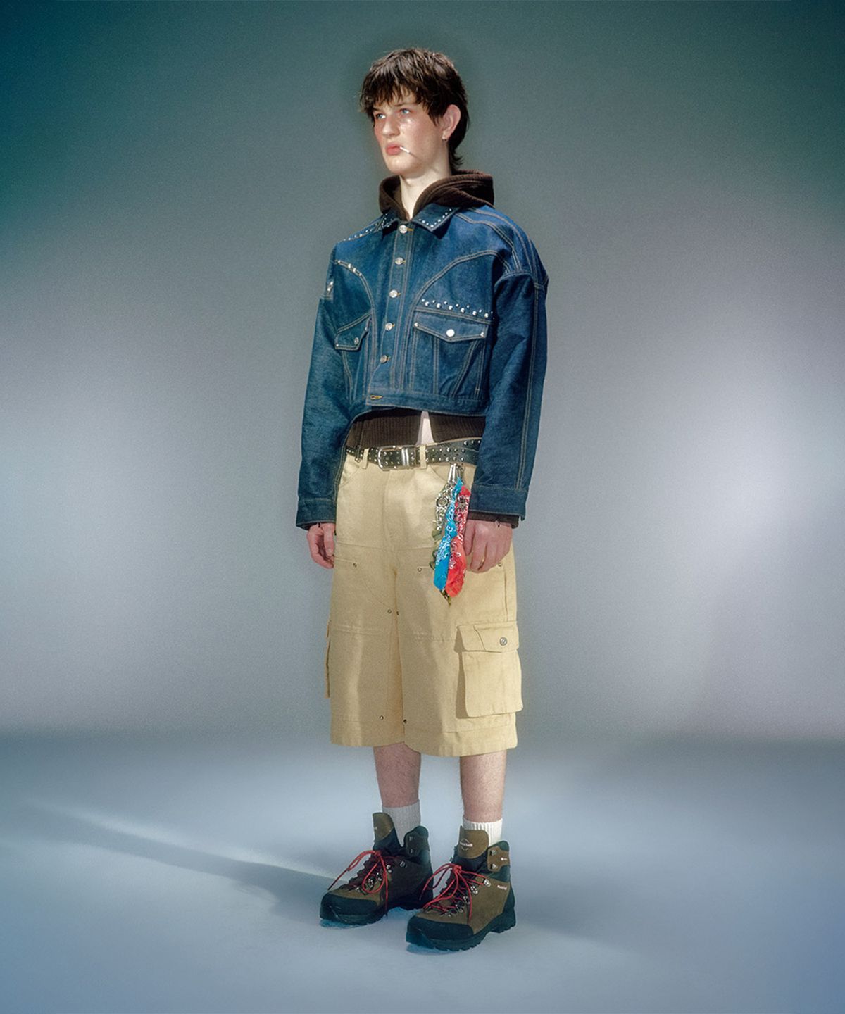 베이컨트 아카이브(VACANT ARCHIVE) LIAM STUD DENIM JACKET DEEP BLUE