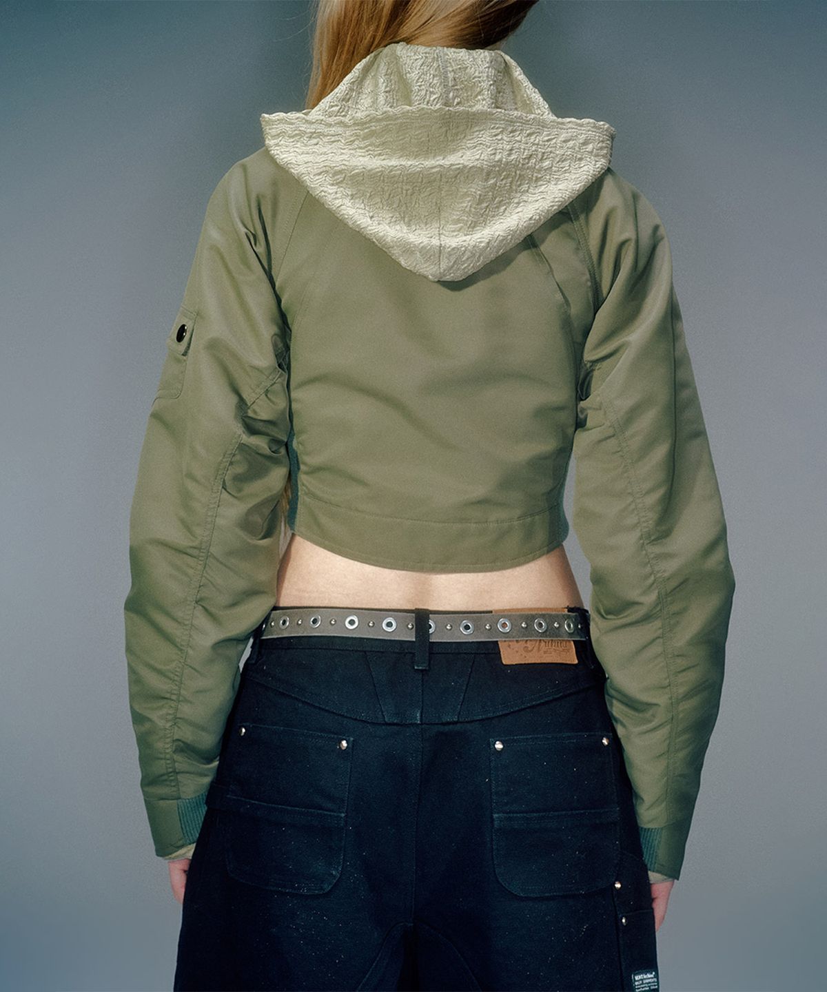 베이컨트 아카이브(VACANT ARCHIVE) ROEN CROP JUMPER (2COLOR)