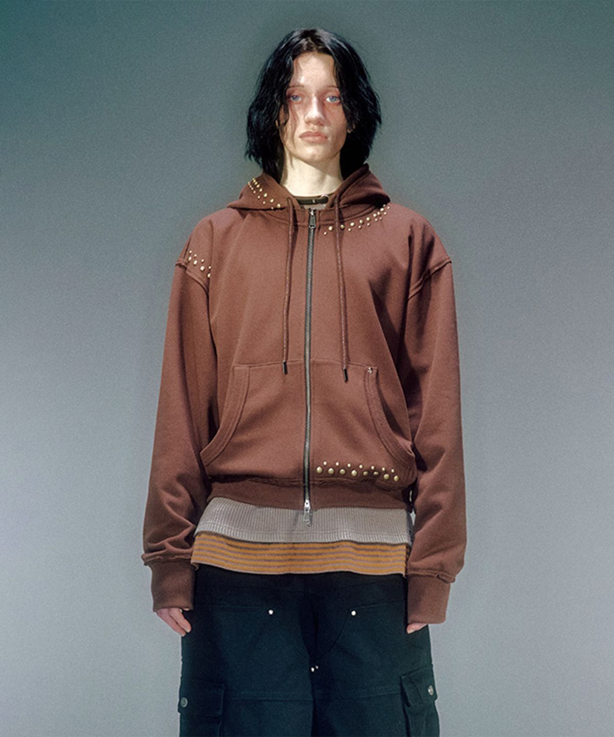 베이컨트 아카이브(VACANT ARCHIVE) NOAH STUD HOOD ZIP-UP (3COLOR)