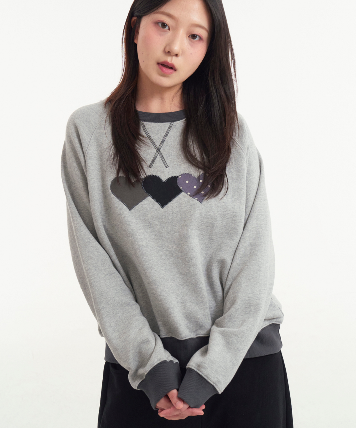 로긴 앤 로지(ROGIN N ROSIE) Heart Patch Sweatshirt Gray Charcoal