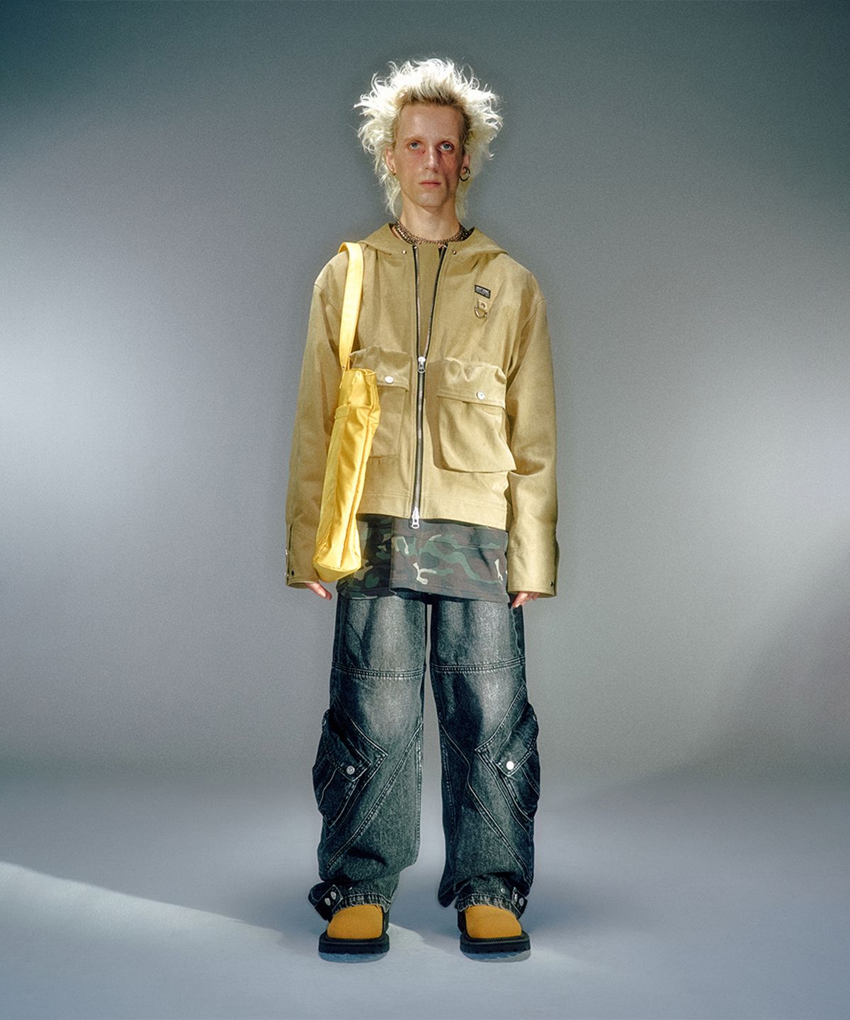 베이컨트 아카이브(VACANT ARCHIVE) EILISH CARGO HOOD JACKET (2COLOR)