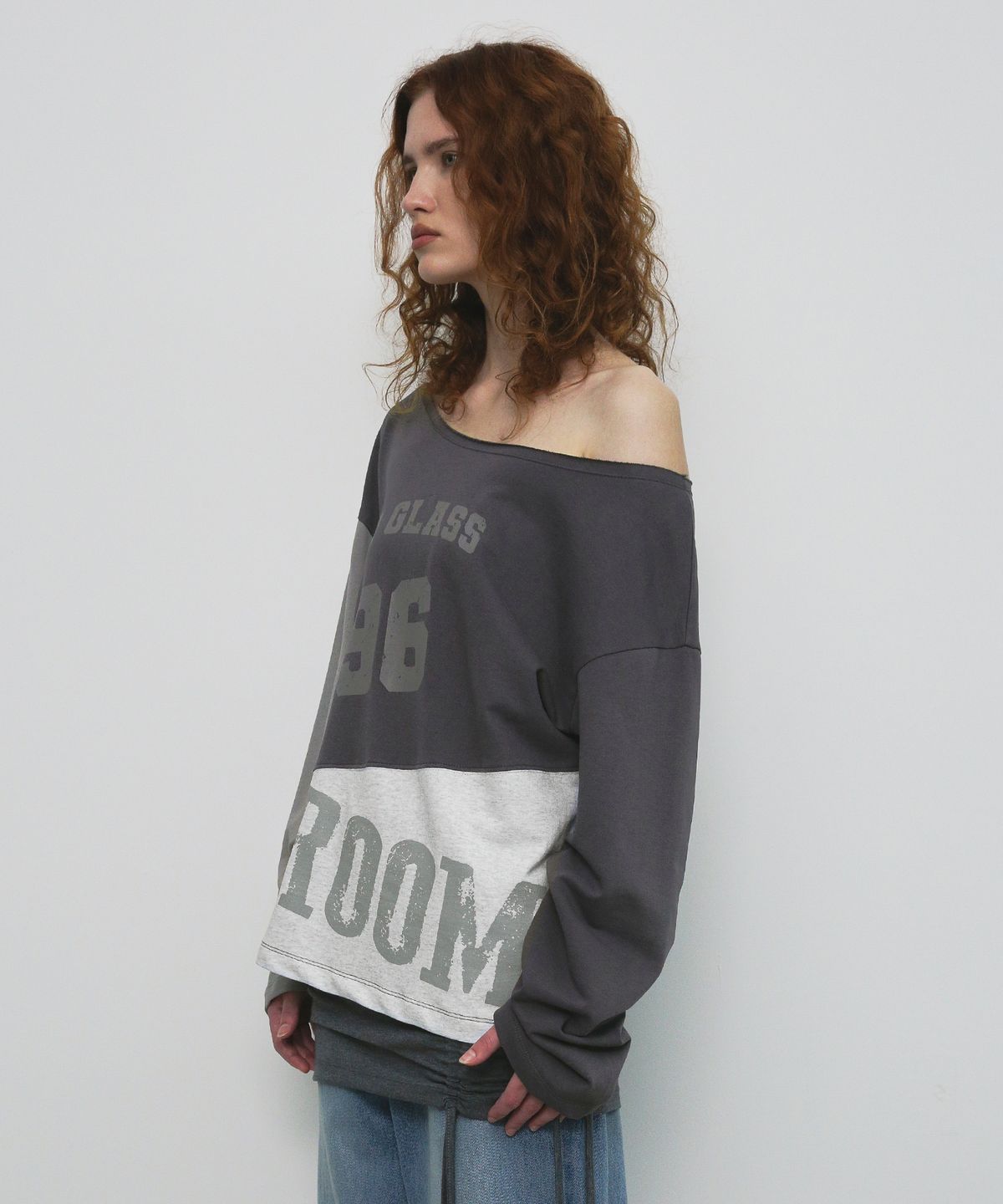 샌드릭(SANDRIC) ONE SHOULDER COLOR BLOCK T-SHIRT_BROWN