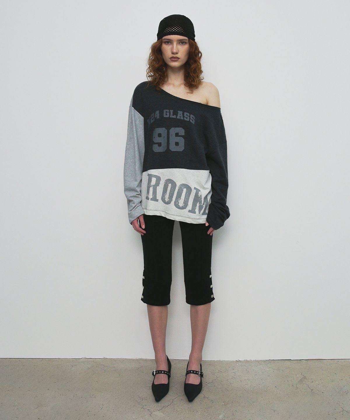 샌드릭(SANDRIC) ONE SHOULDER COLOR BLOCK T-SHIRT_CHARCOAL