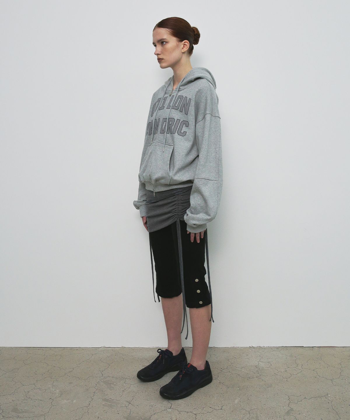 샌드릭(SANDRIC) LAYERED STRING MINI SKIRT_CHARCOAL