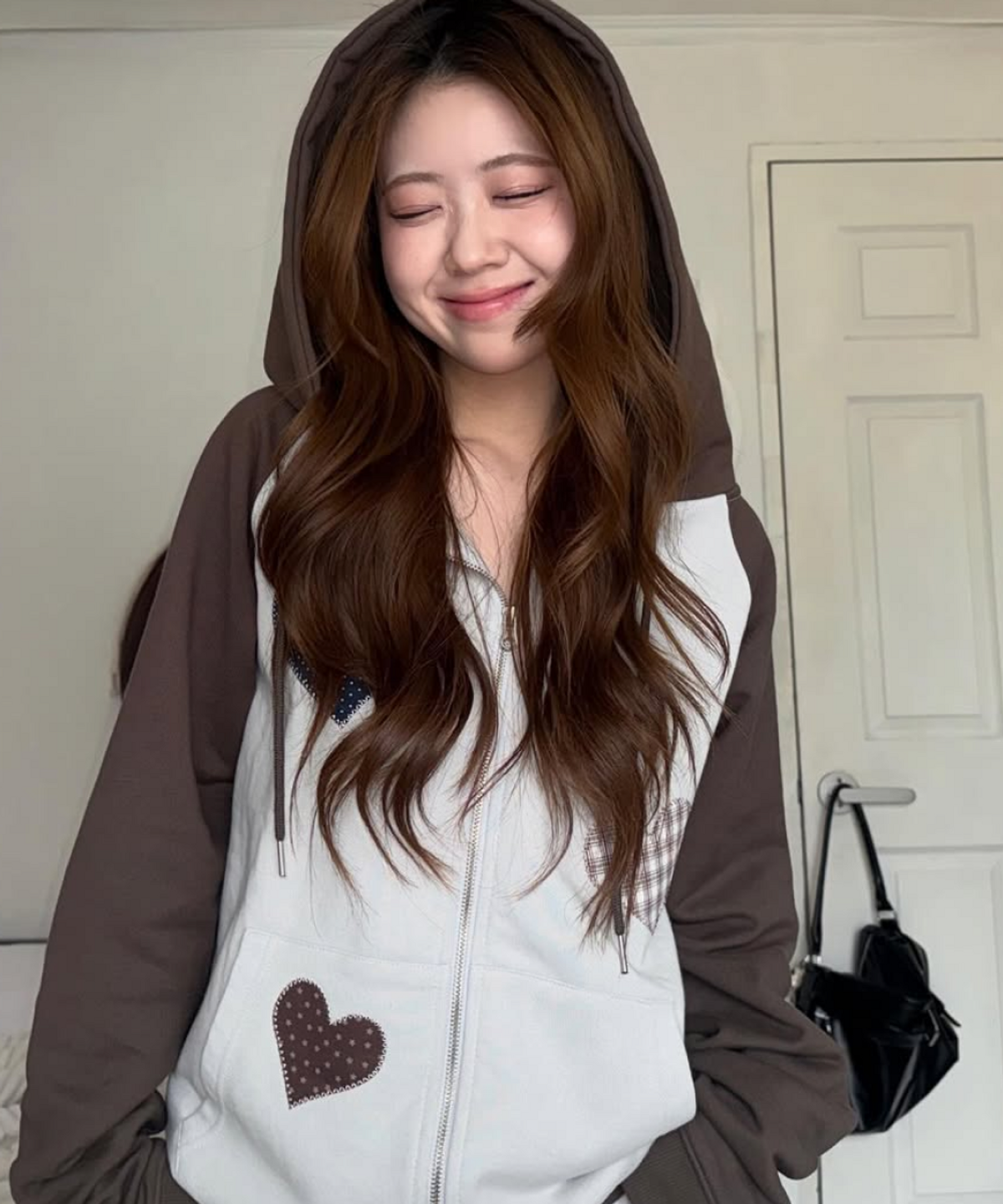 로긴 앤 로지(ROGIN N ROSIE) Divided Heart Patch Hood Zip Up Brown