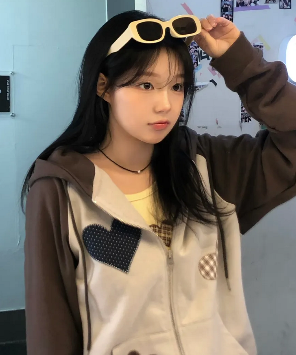 로긴 앤 로지(ROGIN N ROSIE) Divided Heart Patch Hood Zip Up Brown