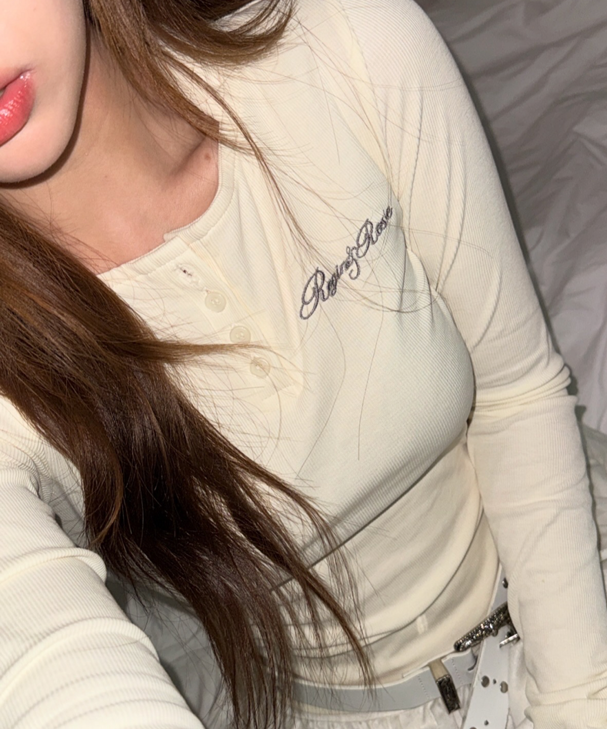 로긴 앤 로지(ROGIN N ROSIE) Henley Neck Slim-Fit Hooded Long Sleeve Ivory