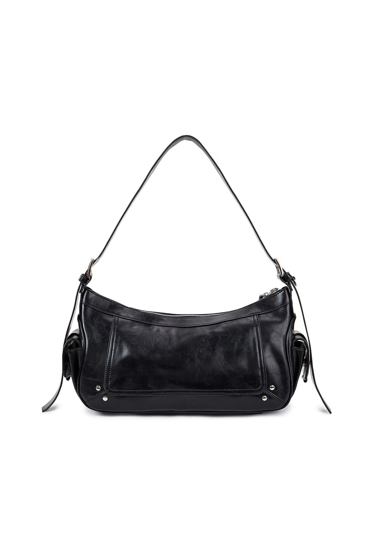 MUSINSA公式 | MATIN KIM RIVET POINT QUAD SHOULDER BAG IN BLACK