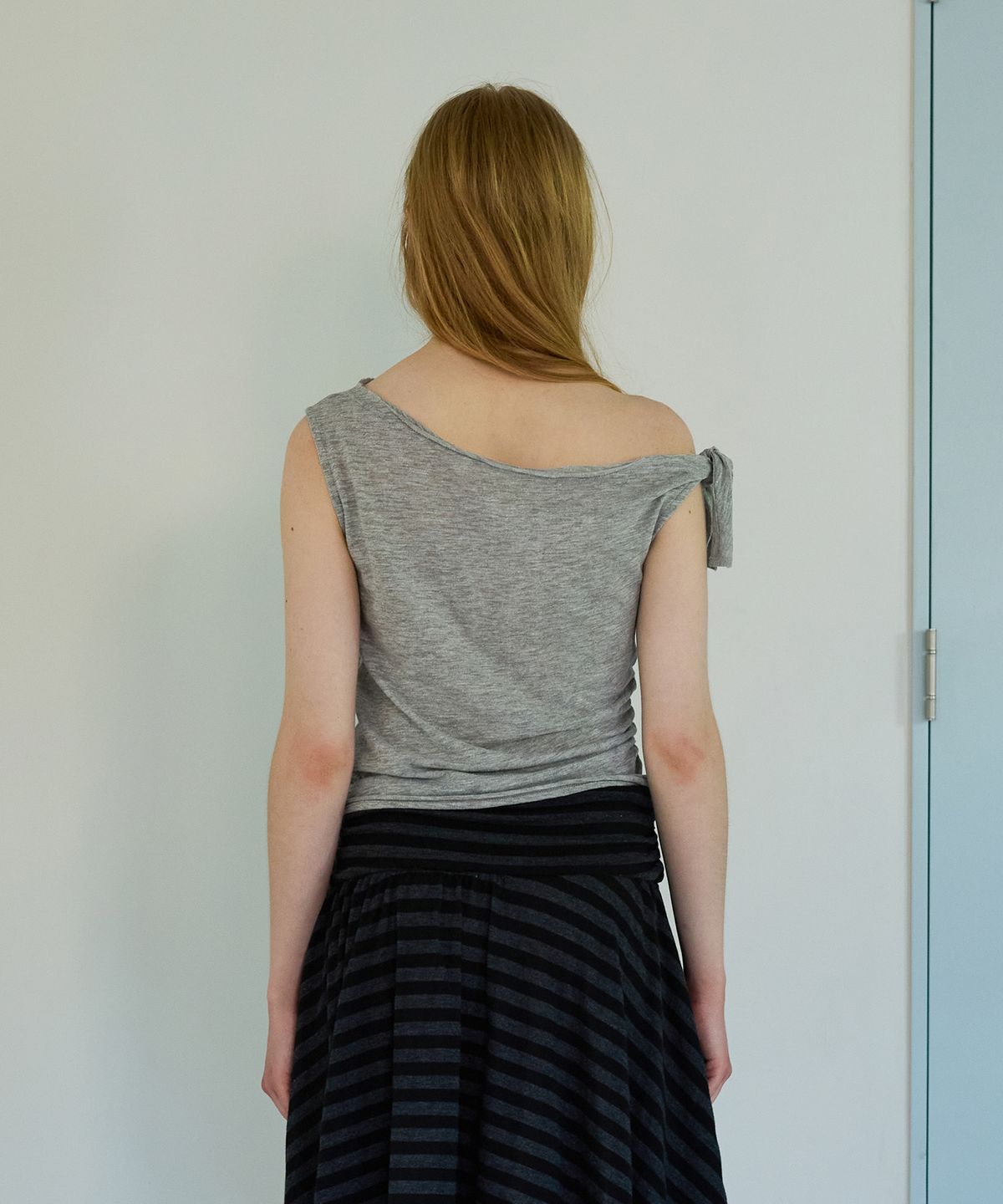 펀프롬펀(FUNFROMFUN) MINNIE_ASYMMETRY T-SHIRT, Melange grey