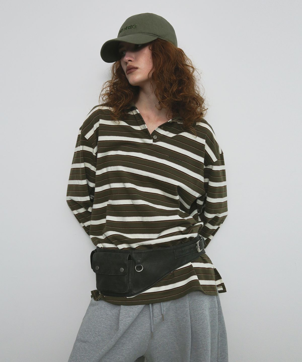 샌드릭(SANDRIC) STRIPE OVERFIT COLLAR T-SHIRT_KHAKI