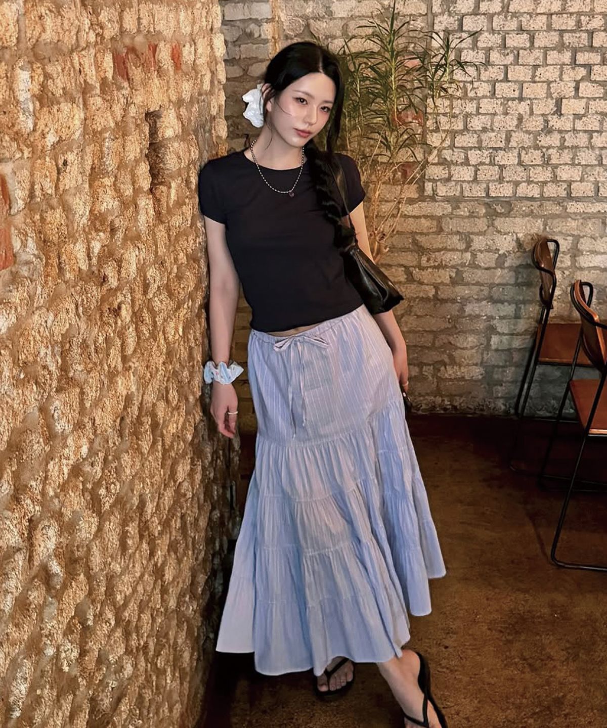 리지(LEEZIE) 셔링 롱 티어드 스커트 (스카이블루)