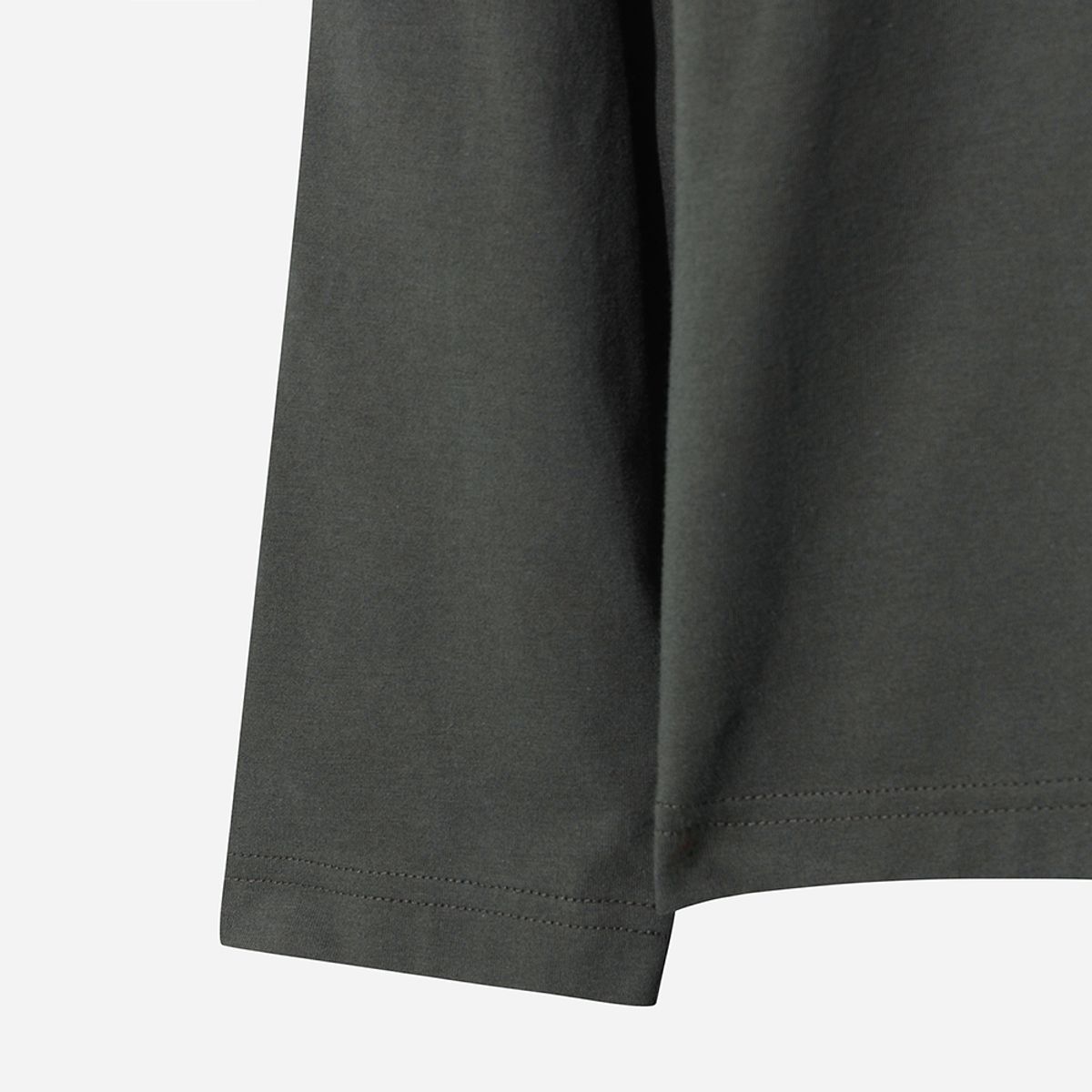 디오디(DOD) 레터링 제나두 긴팔 티셔츠(D.CHARCOAL GREY)