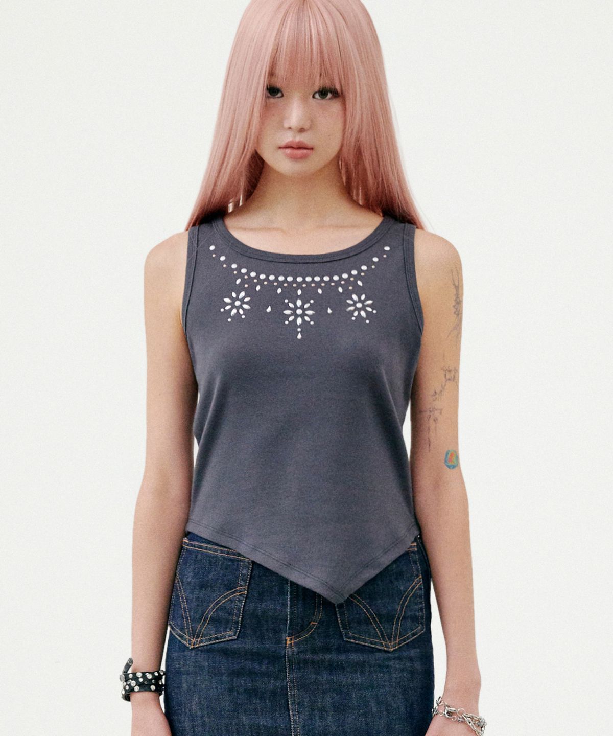 닐링(NILLRING) T22.00 Sleeveless Stud point T-shirt _ Charcoal Pattern2