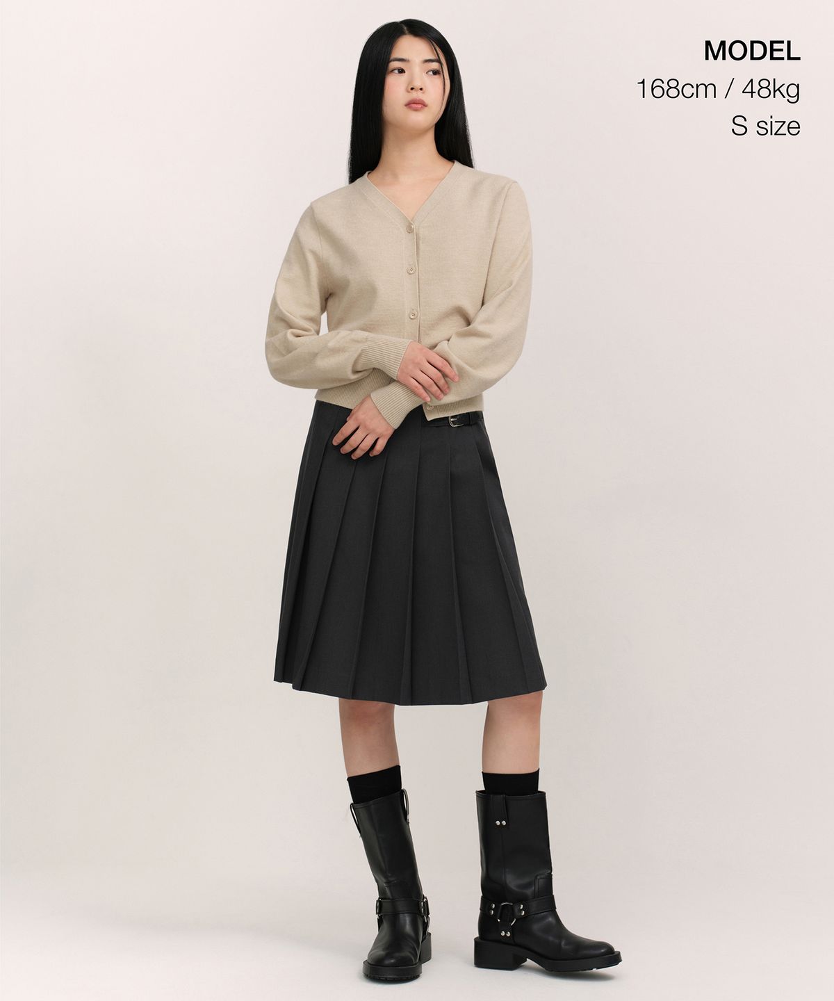 무신사 스탠다드 우먼(MUSINSA STANDARD WOMAN) 우먼즈 버클 플리츠 니 렝스 스커트 [그레이]