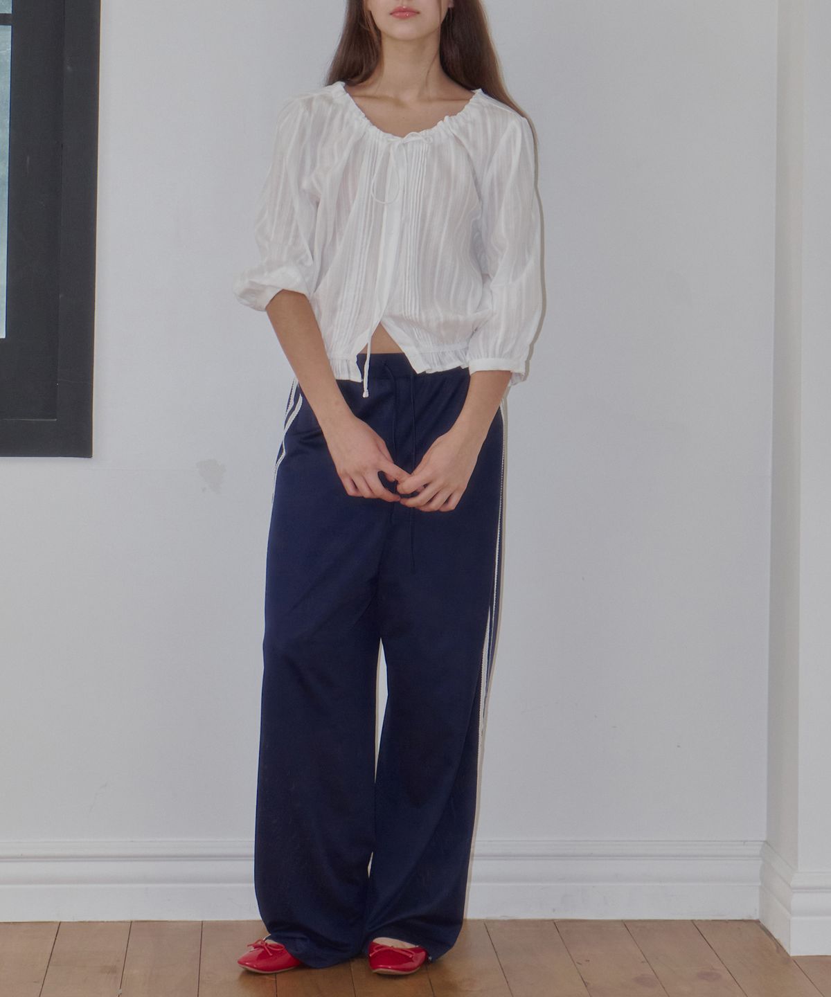 로시로우(LOSSYROW) Mesh Lace Track Pants Navy