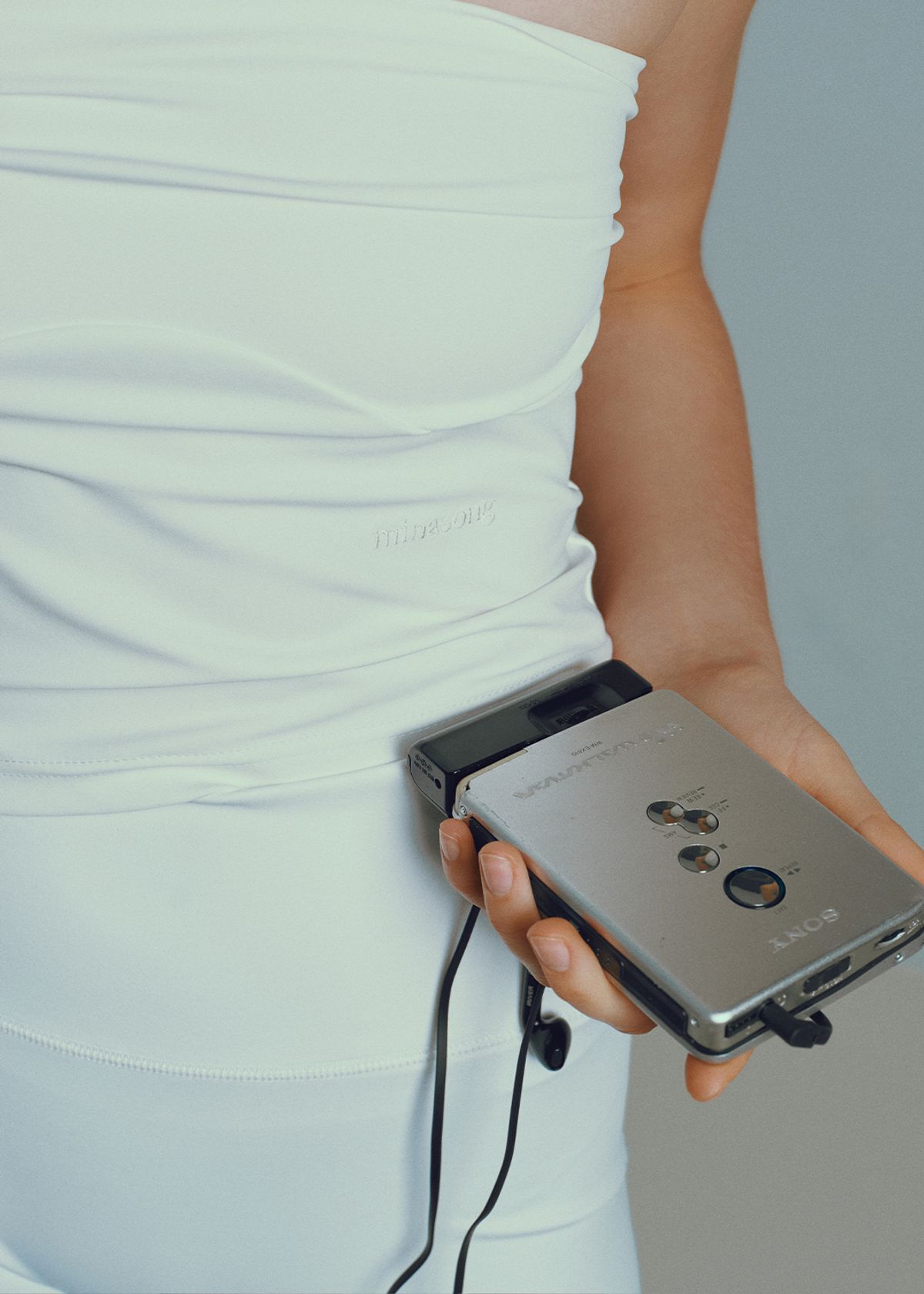 민아송(MINA SONG) ESSENTIAL TUBE TOP - WHITE