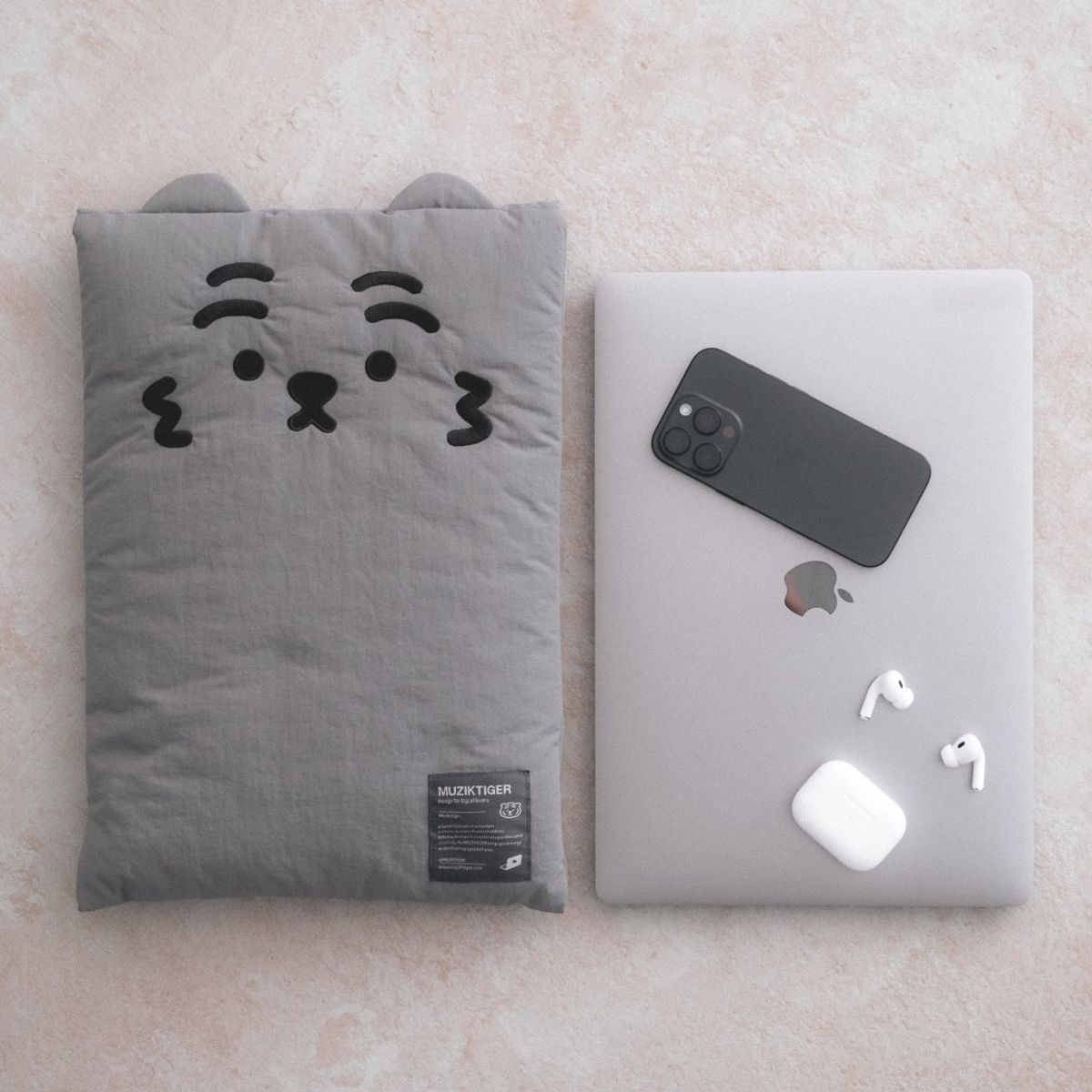 무직타이거(MUZIKTIGER) 무직타이거 뚱랑이 슬림 노트북 파우치 흑호