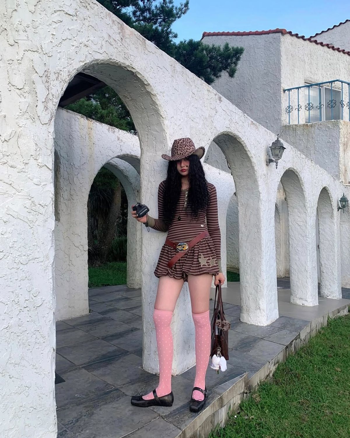 에즈이프 캘리(ASIF CALIE) STRIPE STAR BALLOON SHORTS BROWN