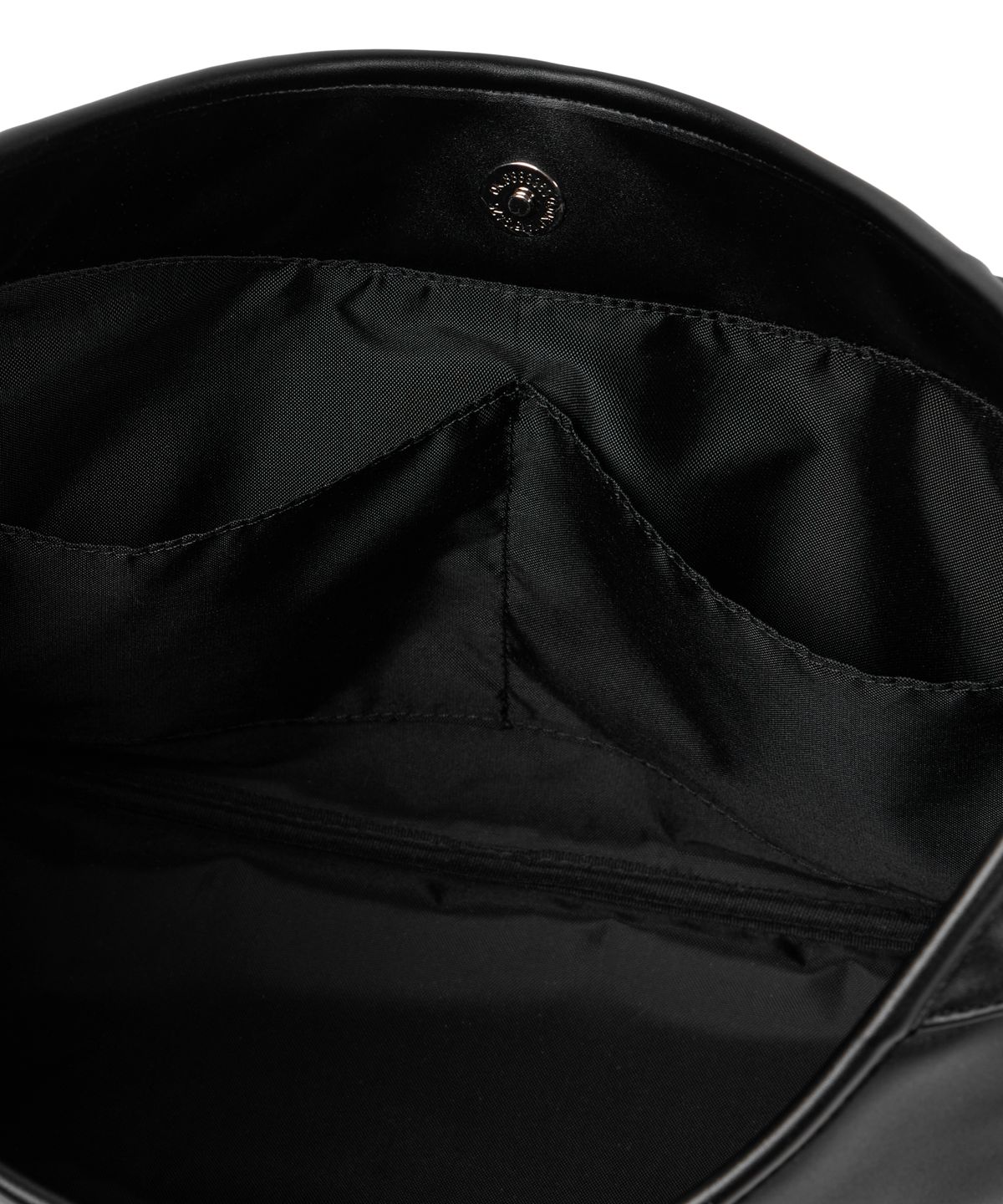 이우가마카라스(IUGAMAKARAS) Essential Hobo Shoulder Bag (Black)