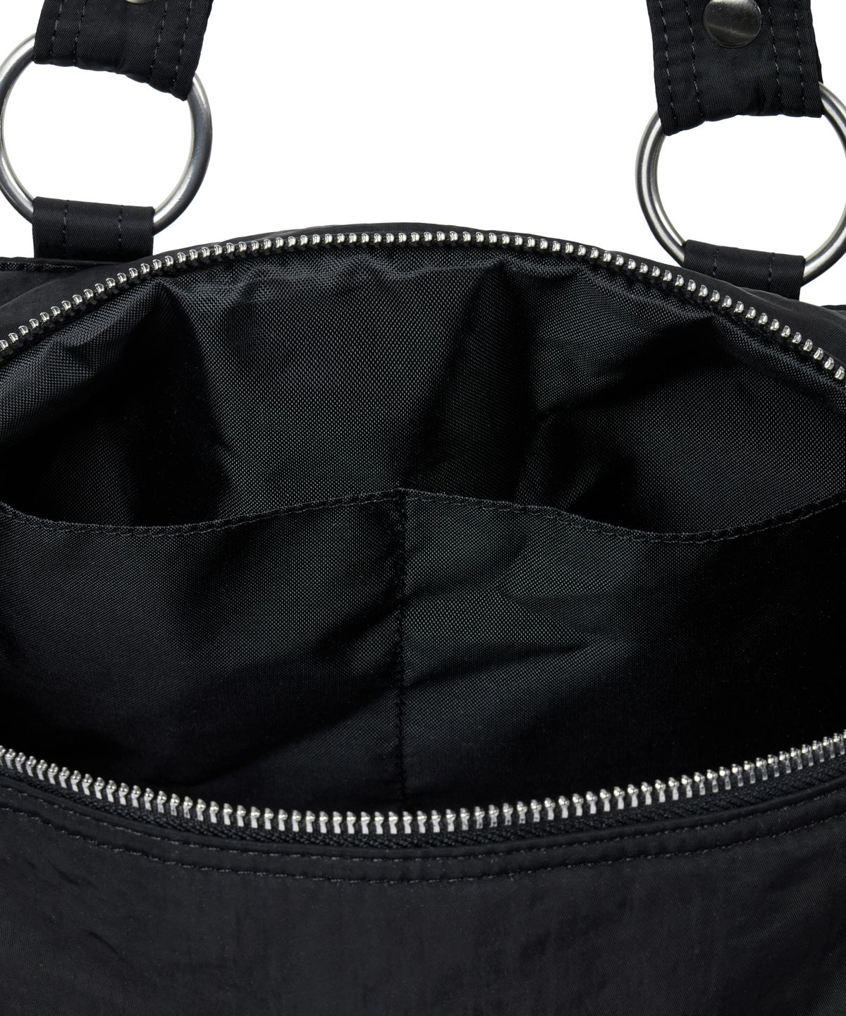이우가마카라스(IUGAMAKARAS) Nylon Eyelet Duffle Bag (Black)