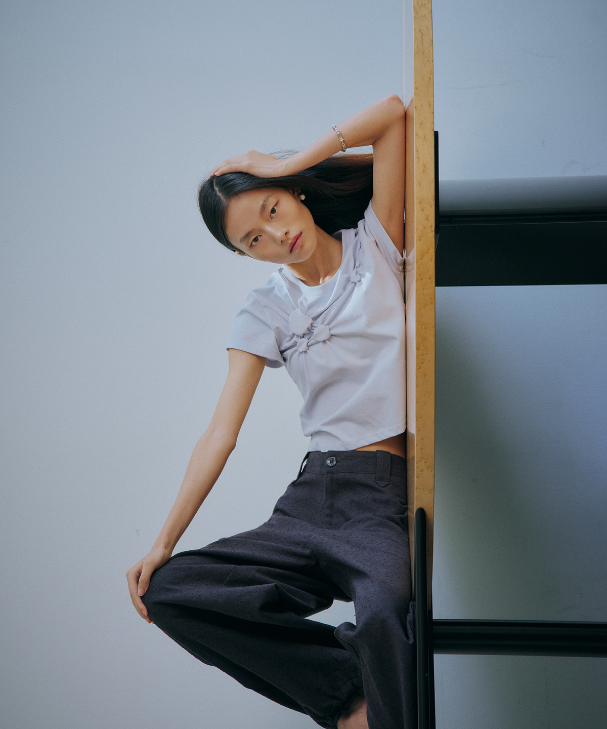 백시(BEKSI) CIRCULAR SHIRRING T-SHIRT, LIGHT BLUE