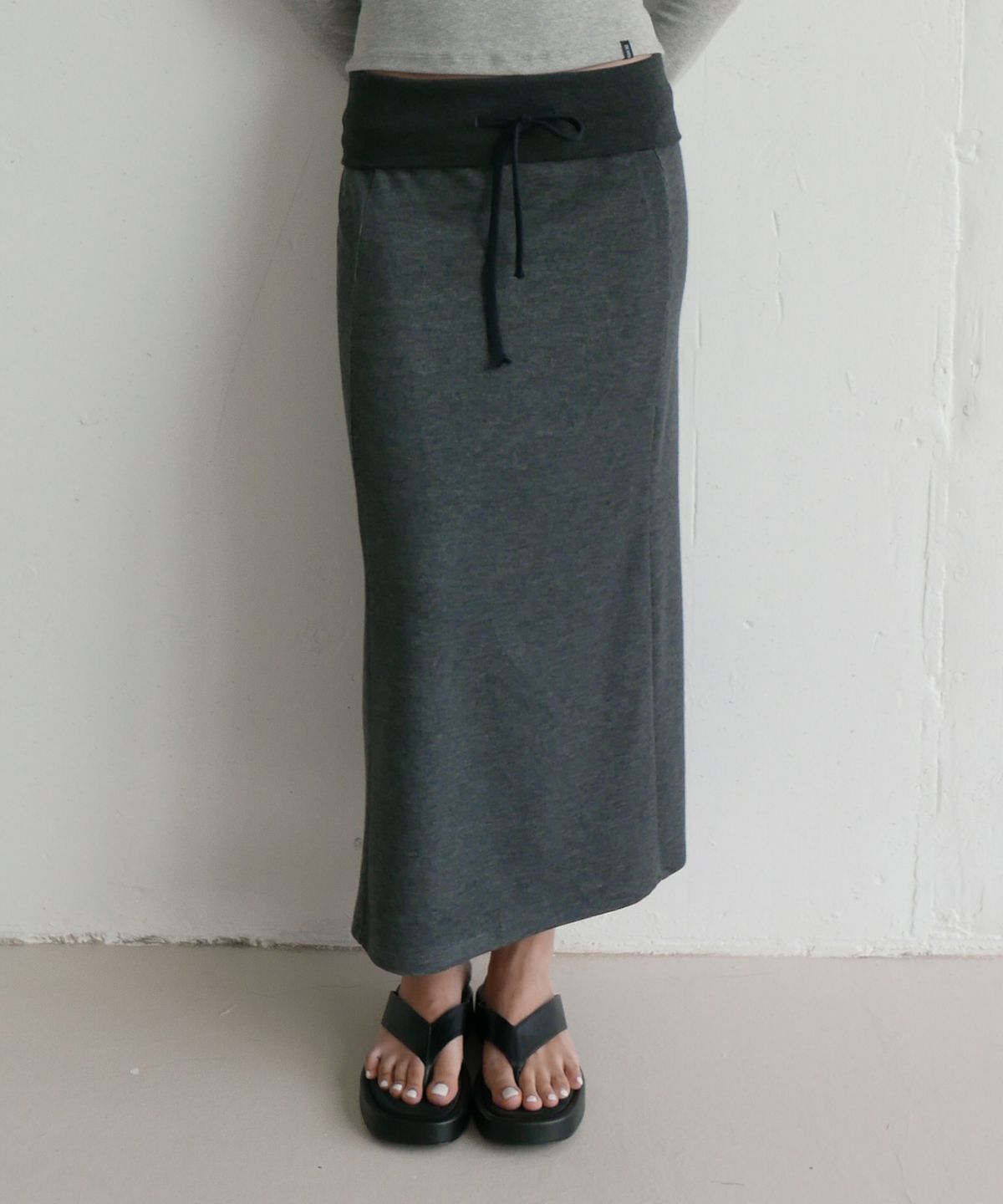 디어스토커(DEARSTALKER) D. BASIC KNIT FOLD LONG SKIRT - 2 COLOR