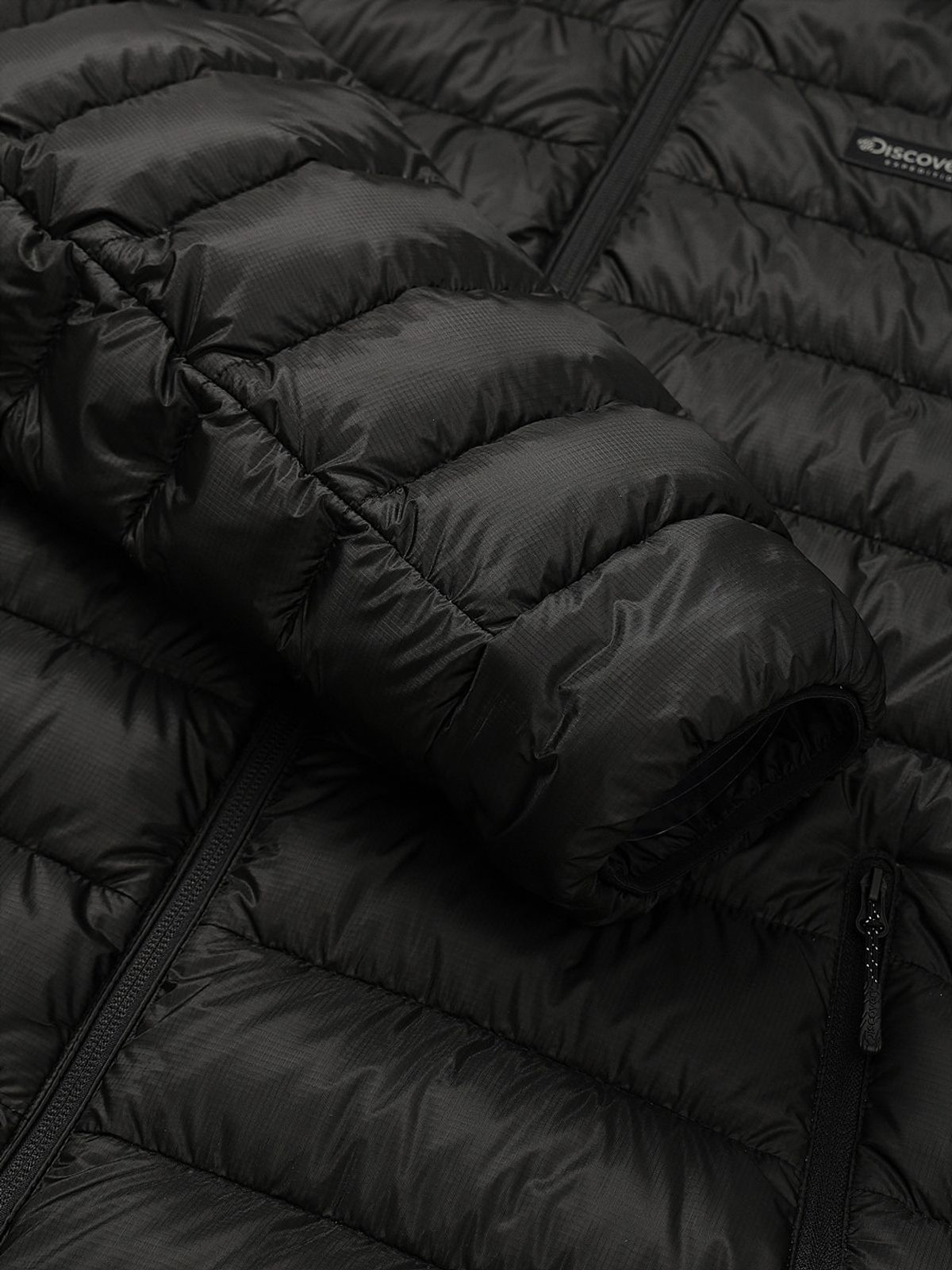 디스커버리 익스페디션(DISCOVERY EXPEDITION) 남성 올버트 후드 구스다운 경량패딩 (BLACK)