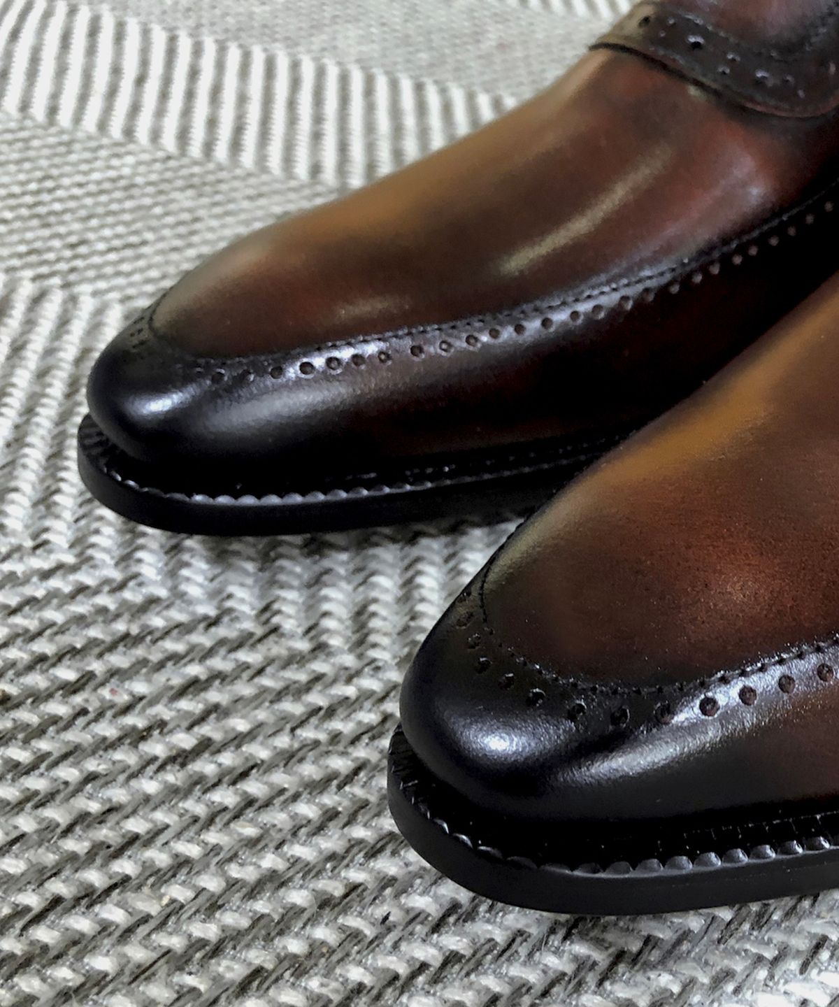 조앤슈(JOENSHOE) 클래식 펀칭 커버 옥스퍼드 레드브라운