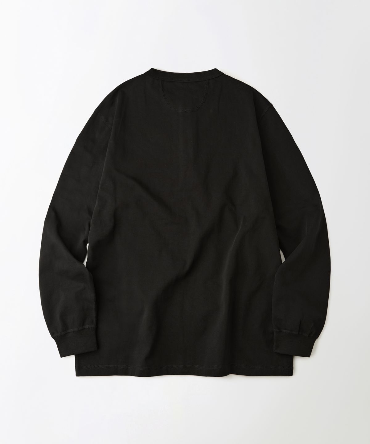 아웃스탠딩(OUTSTANDING) HENLEY NECK LONG SLEEVE TEE_BLACK