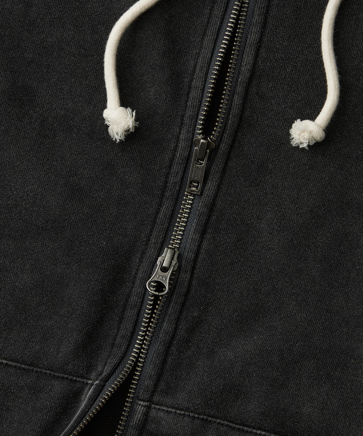 아웃스탠딩(OUTSTANDING) AUTHENTIC COMFORT HOOD ZIP SWEAT_VINTAGE CHARCOAL