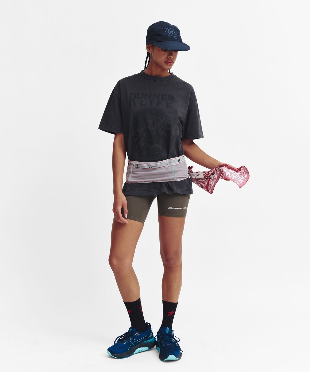 미나수(MENASOO) 275g Heavy Cotton Runner Graffiti Pigment T Shirt_Black