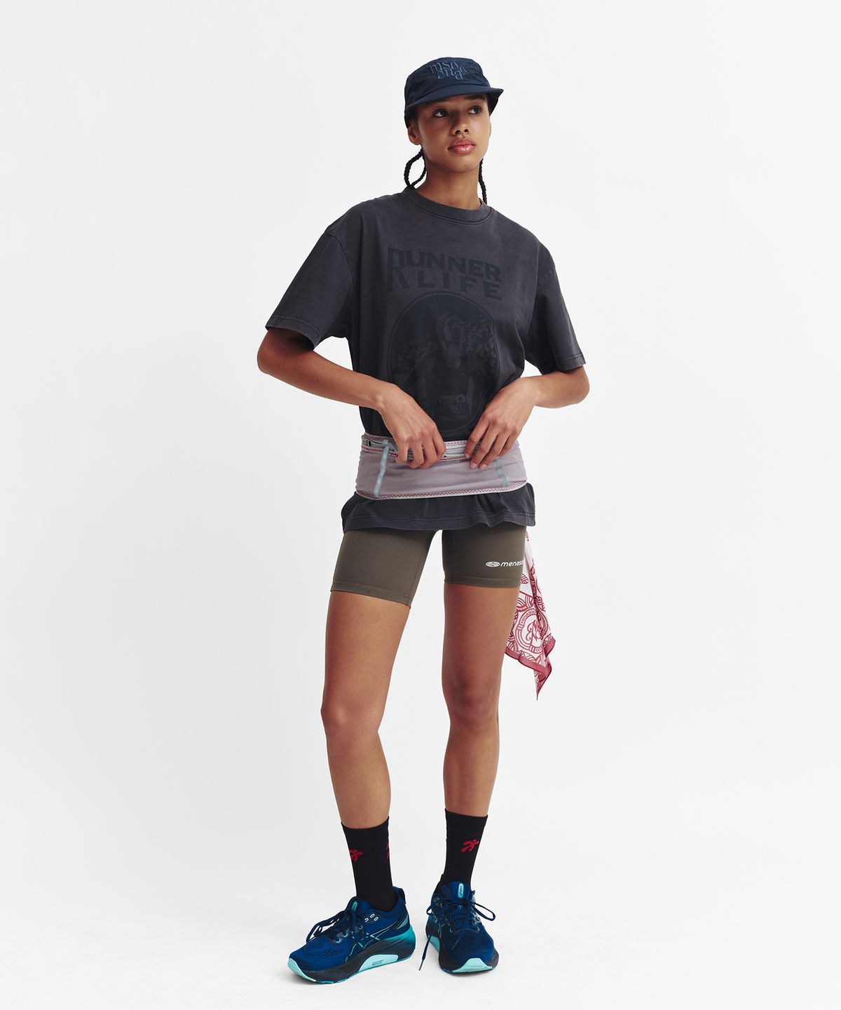 미나수(MENASOO) 275g Heavy Cotton Runner Graffiti Pigment T Shirt_Black
