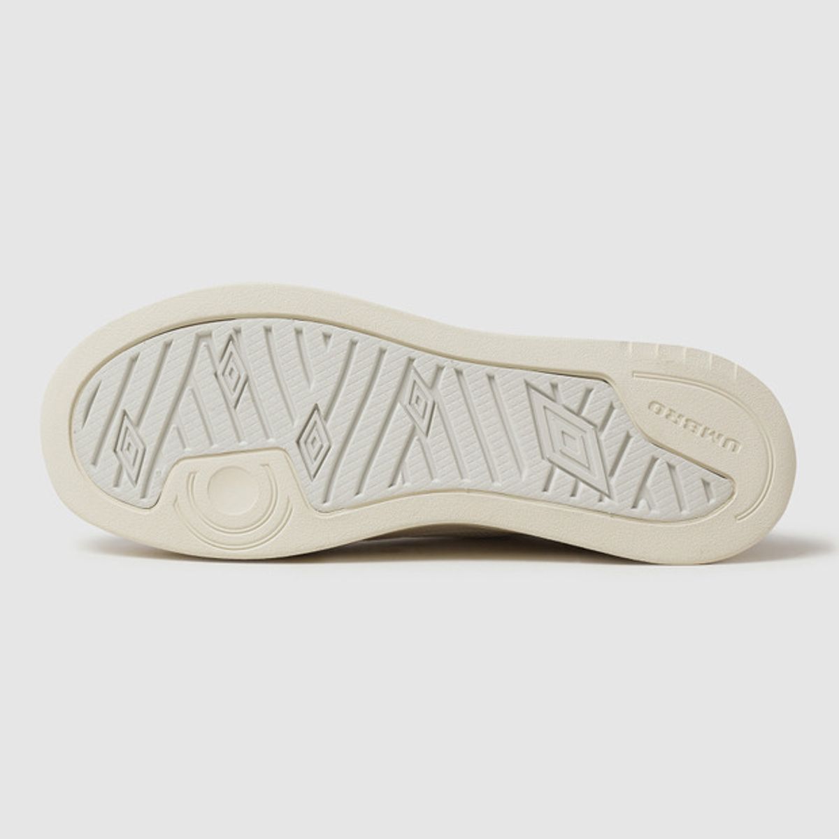 엄브로(UMBRO) MELLI PLATFORM (멜리 플랫폼) 아이보리(UQ323CCU70)