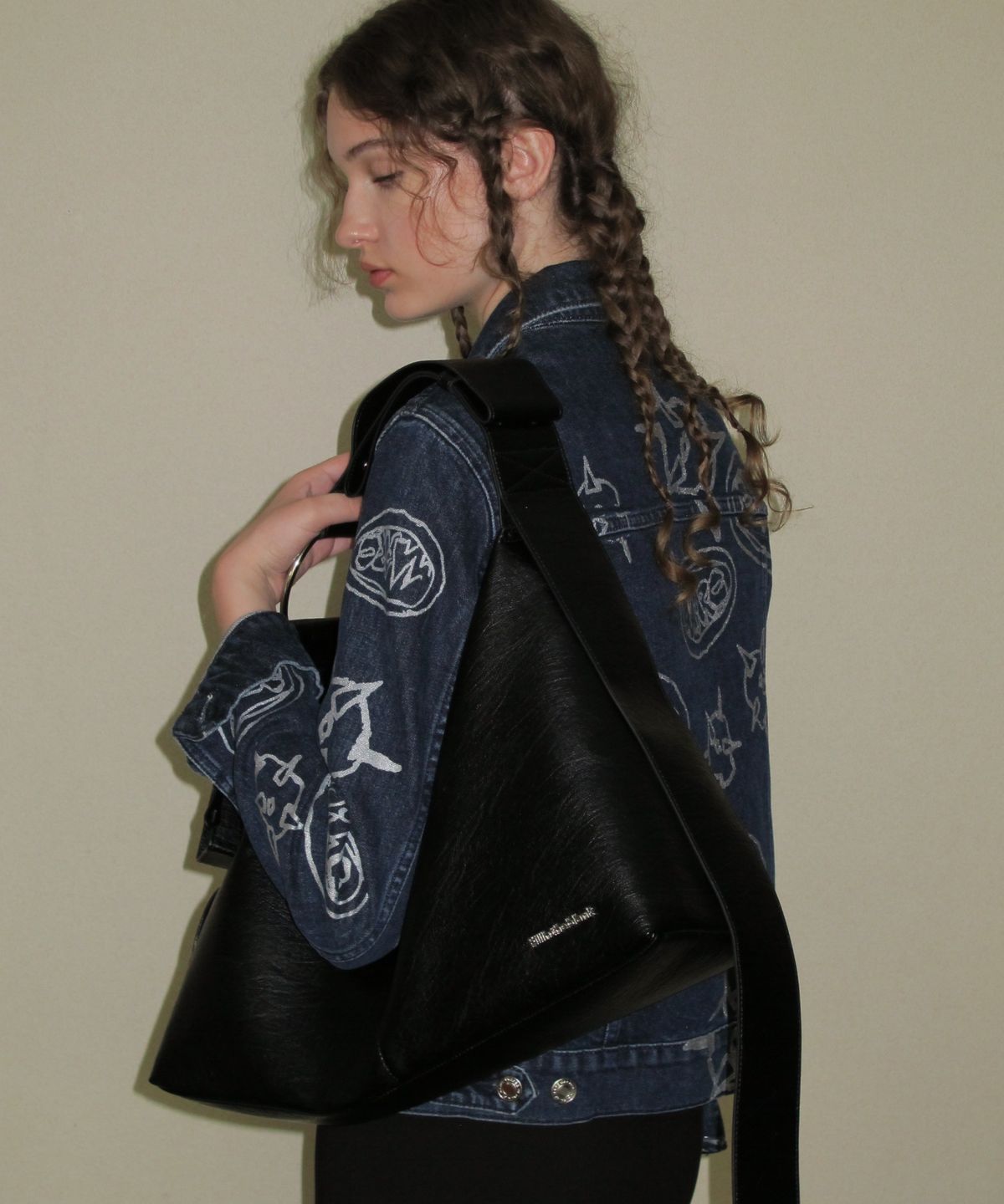 필인더블랭크(FILLINTHEBLANK) [FITB X 다샤] D. Wide Strap Bag (black)