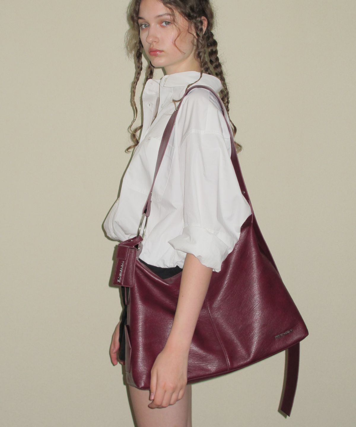 필인더블랭크(FILLINTHEBLANK) [FITB X 다샤] D. Wide Strap Bag (wine)