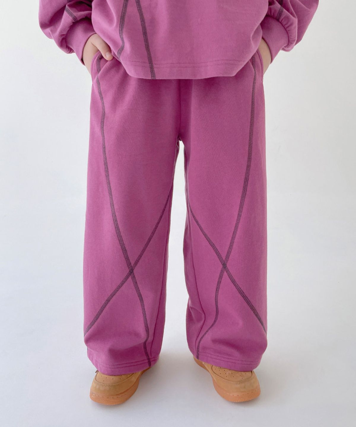 베리클로젯(BERRYCLOSET) 크로슬리 라인 팬츠