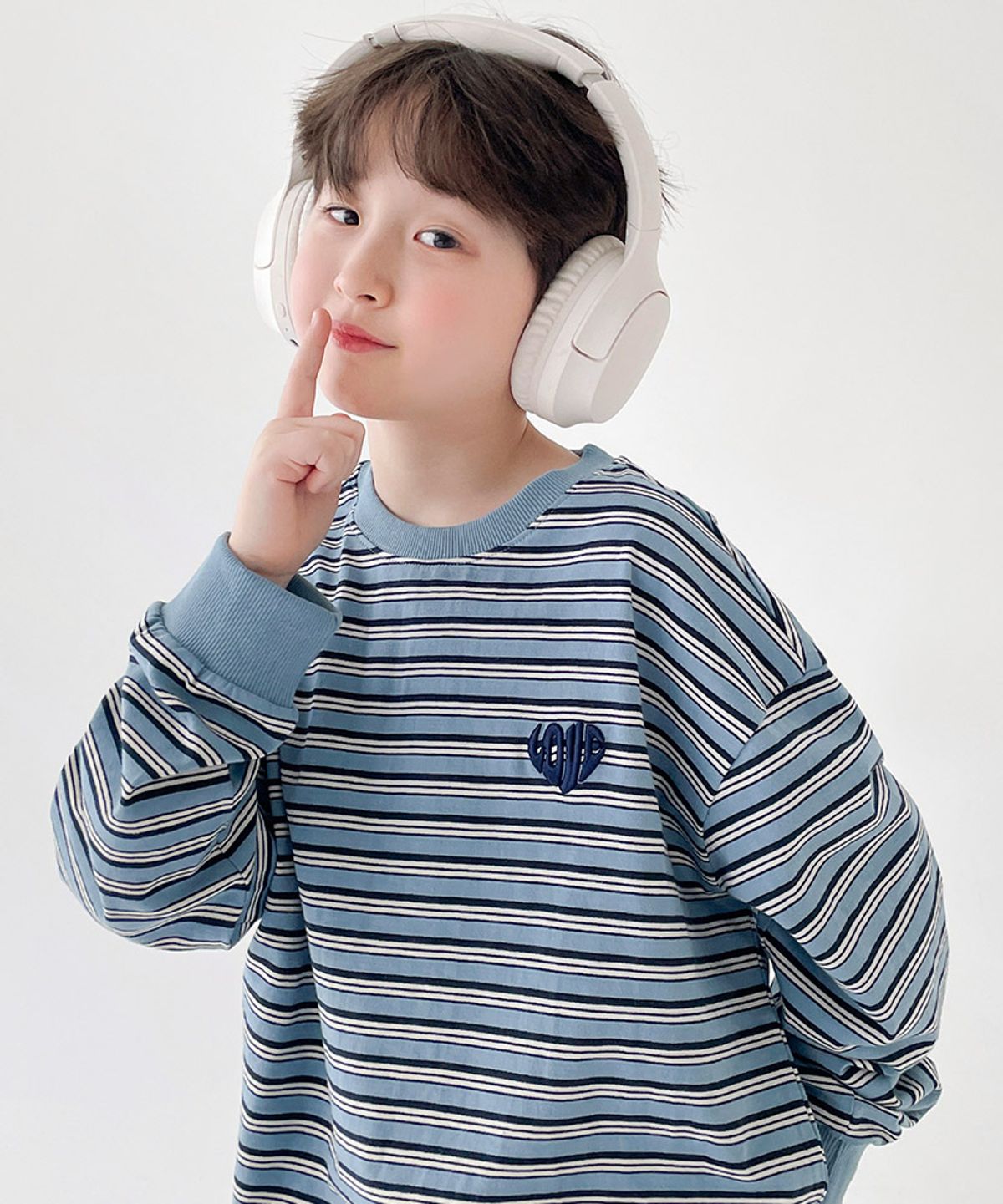 베리클로젯(BERRYCLOSET) 키치 블렌딩 ST 티셔츠