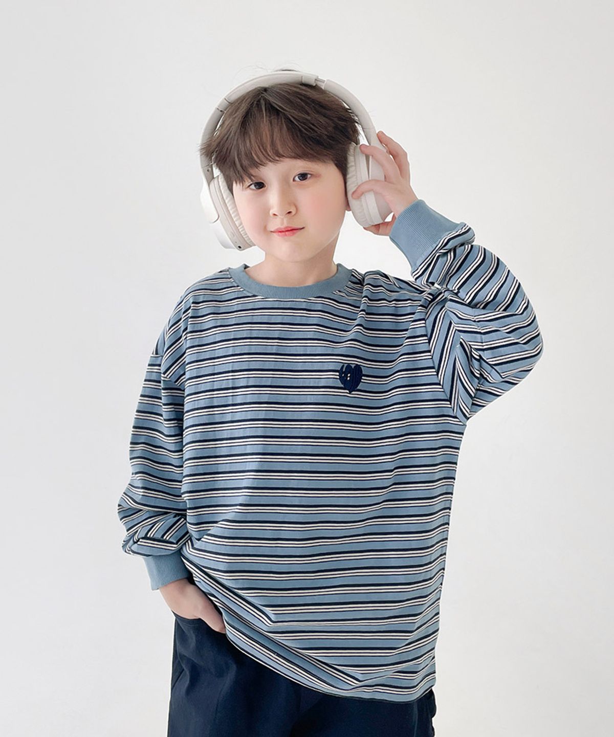 베리클로젯(BERRYCLOSET) 키치 블렌딩 ST 티셔츠